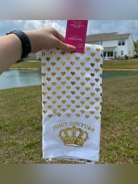Juicy Couture Gold Heart Kitchen Towels Set White Pink Coquette NWT